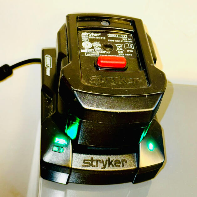 Stryker Genuine SMRT Battery Charger and Battery